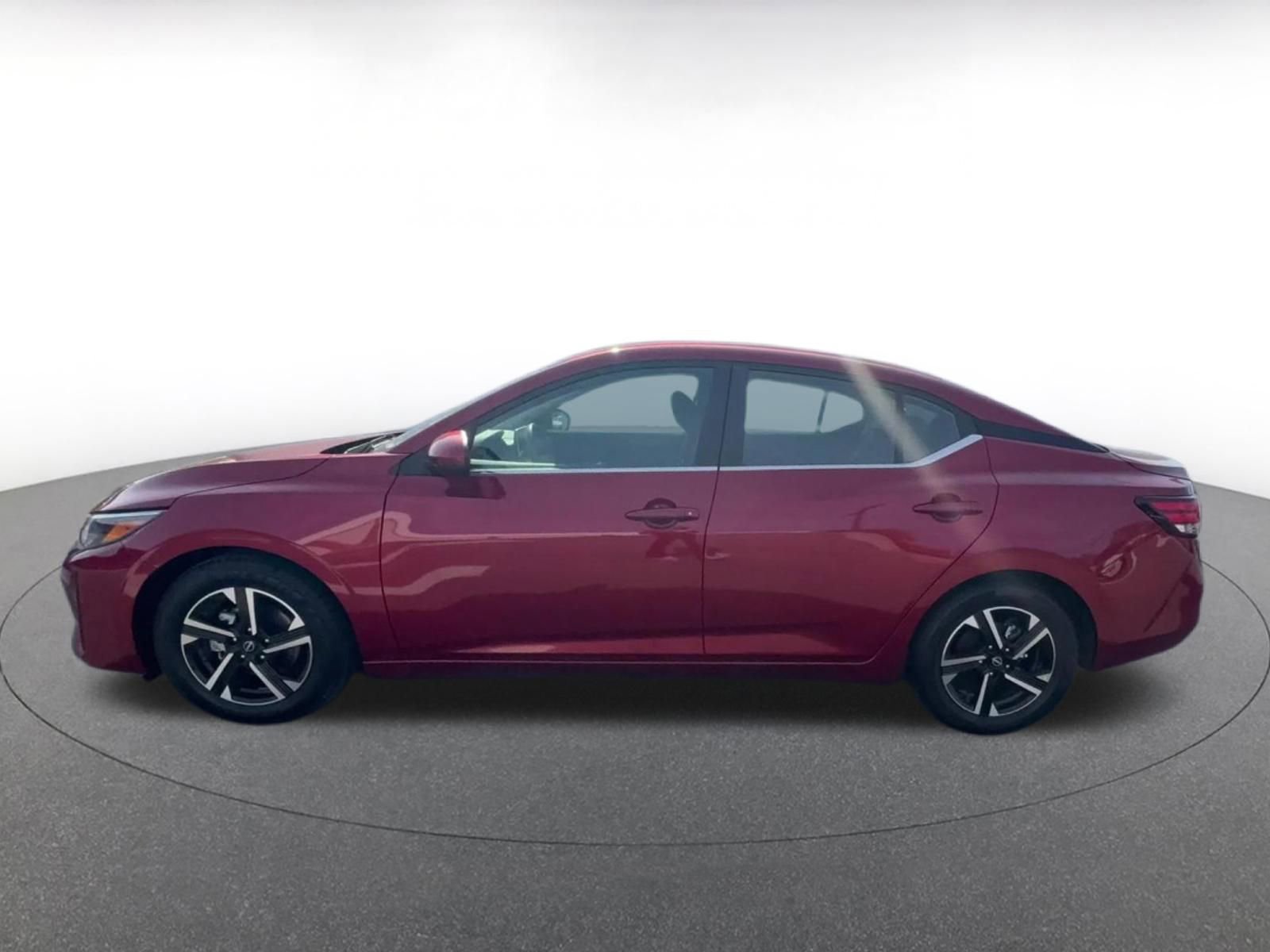 Used 2024 Nissan Sentra SV FWD image 9