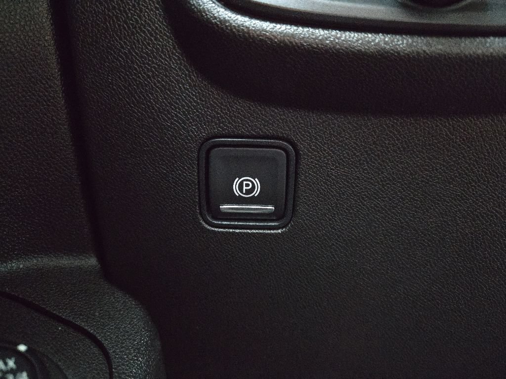 Used 2020 GMC Terrain SLT w/ Preferred Package AWD/4WD image 23