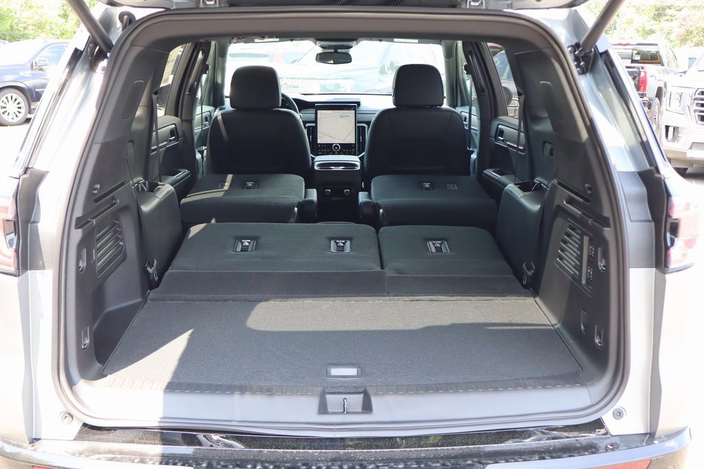 New 2025 GMC Acadia Denali w/ LPO, Floor Liner Package image 21
