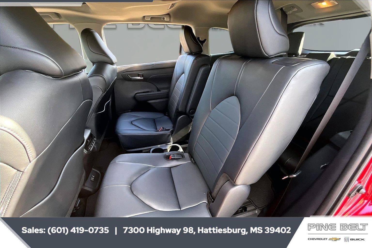 Used 2026 Toyota Highlander XLE AWD/4WD image 19