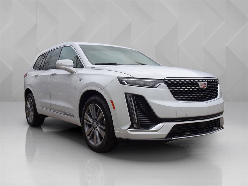 Certified 2025 Cadillac XT6 Premium Luxury w/ Platinum Package image 7