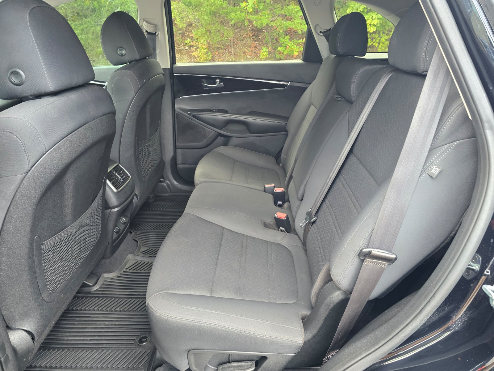 Used 2020 Kia Sorento LX FWD image 11