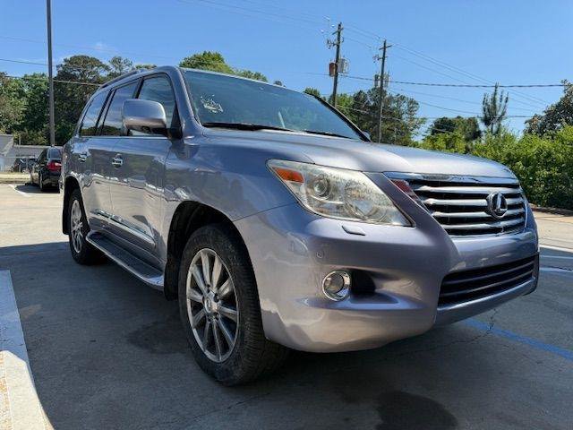 Used 2011 Lexus LX 570 4WD w/ Luxury Pkg image 4