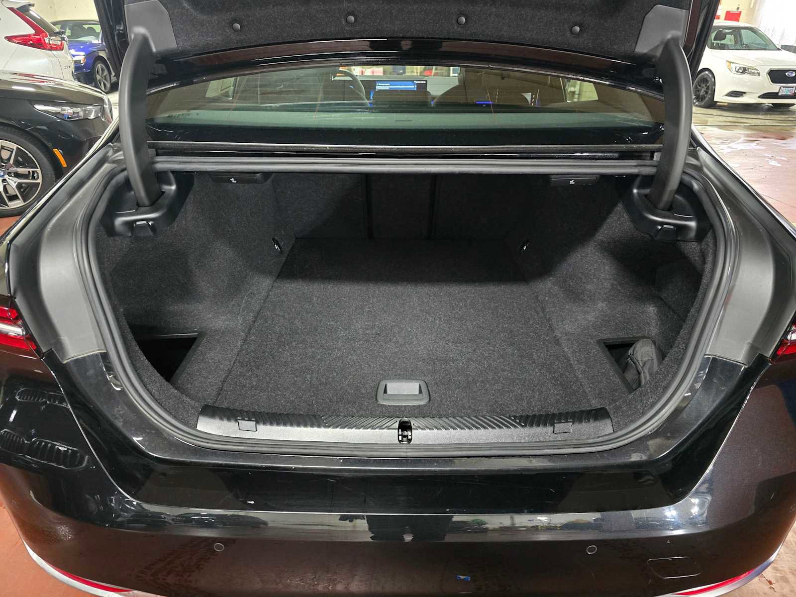 Used 2025 BMW i5 xDrive40 w/ Premium Package image 13