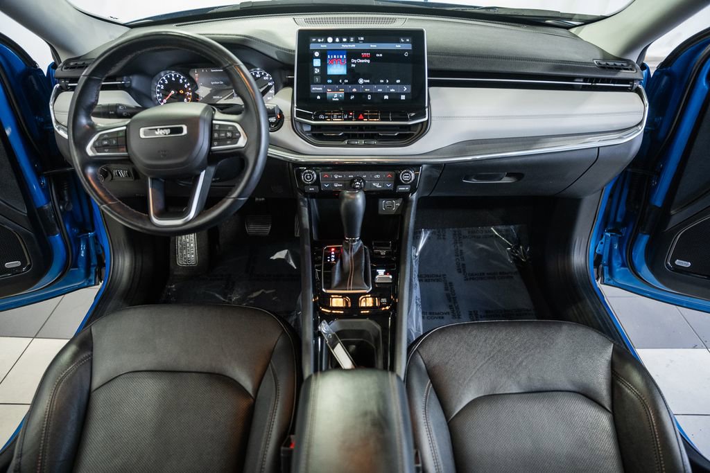 Certified 2022 Jeep Compass Limited w/ Sun and Sound Group image 25