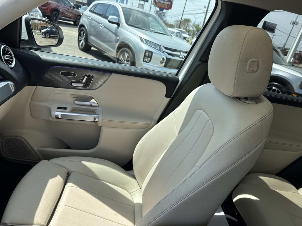 Used 2021 Mercedes-Benz GLB 250 image 18