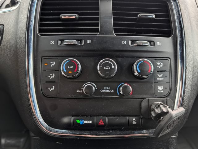 Used 2017 Dodge Grand Caravan SE FWD image 21