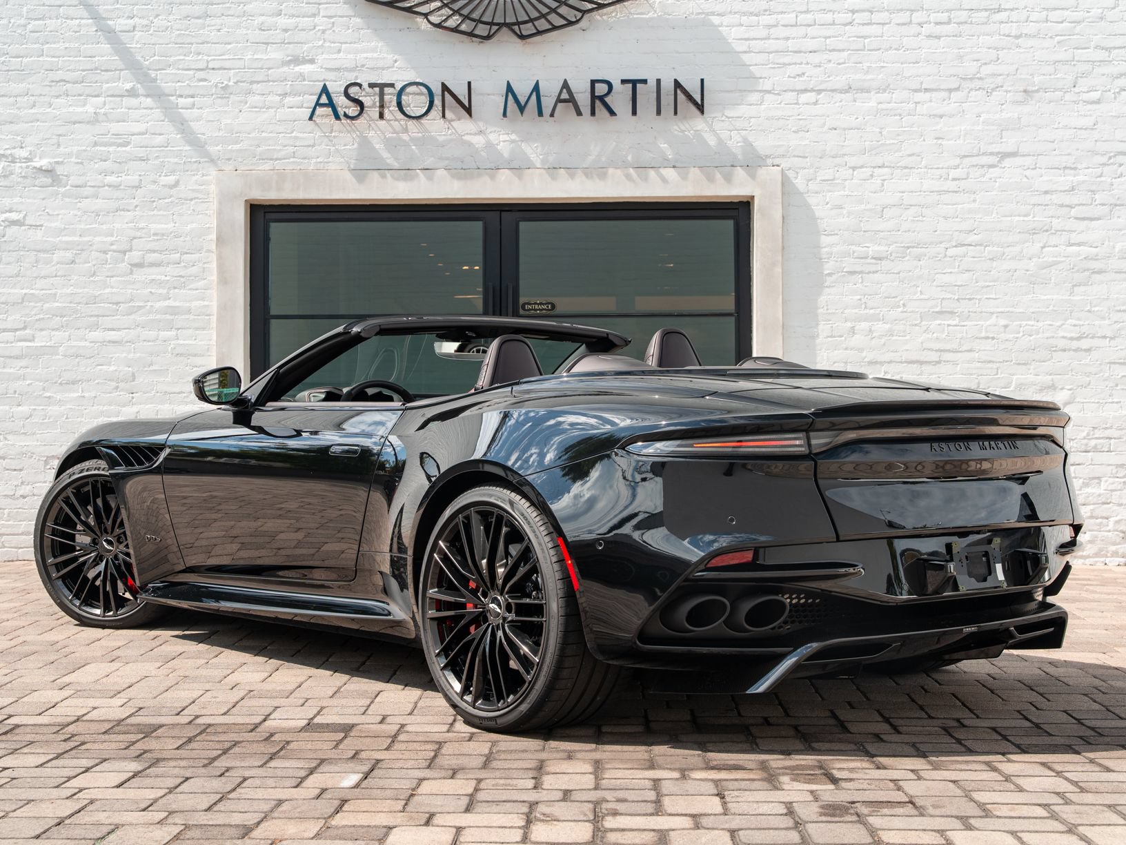 Used 2023 Aston Martin DBS Superleggera Volante RWD image 2