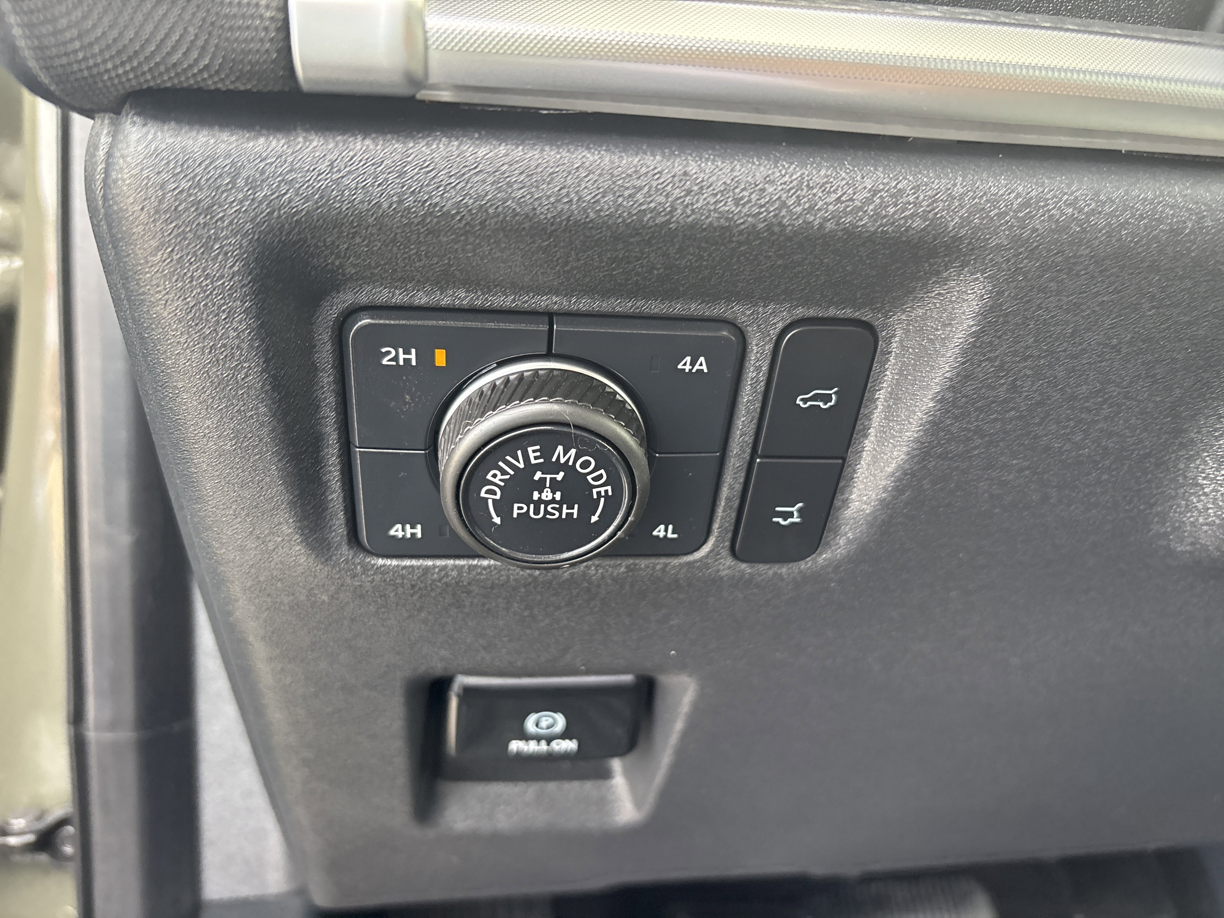 Used 2025 Ford Expedition Tremor image 17