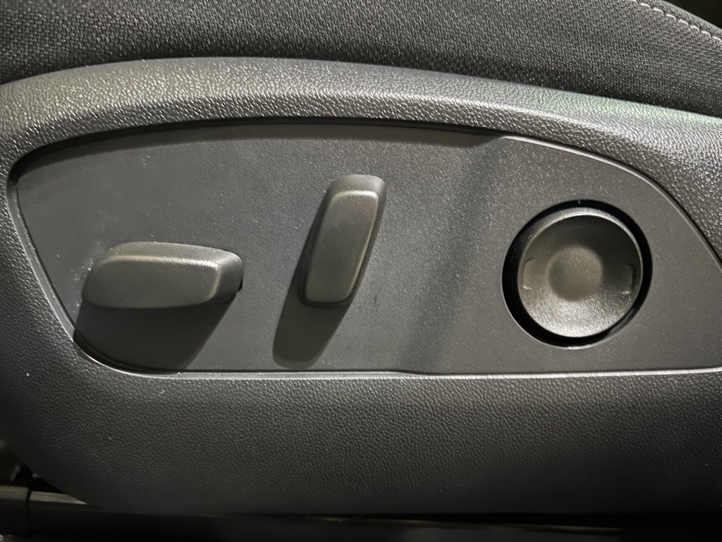 New 2026 Chevrolet Traverse LT w/ Driver Confidence Package image 19