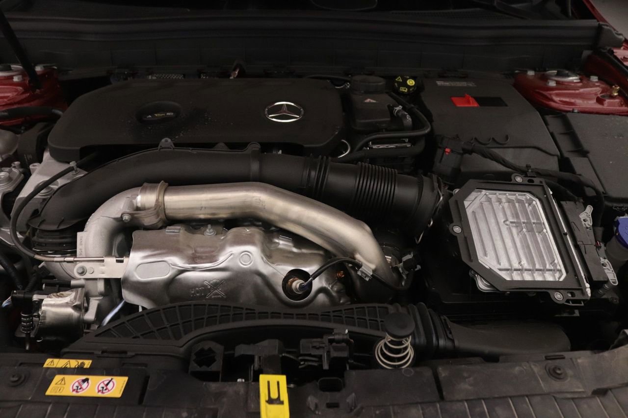 New 2026 Mercedes-Benz GLB 250 image 9