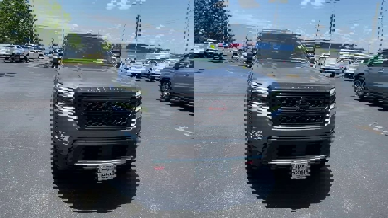 Used 2024 Nissan Frontier Pro-X w/ Pro Convenience Package image 3