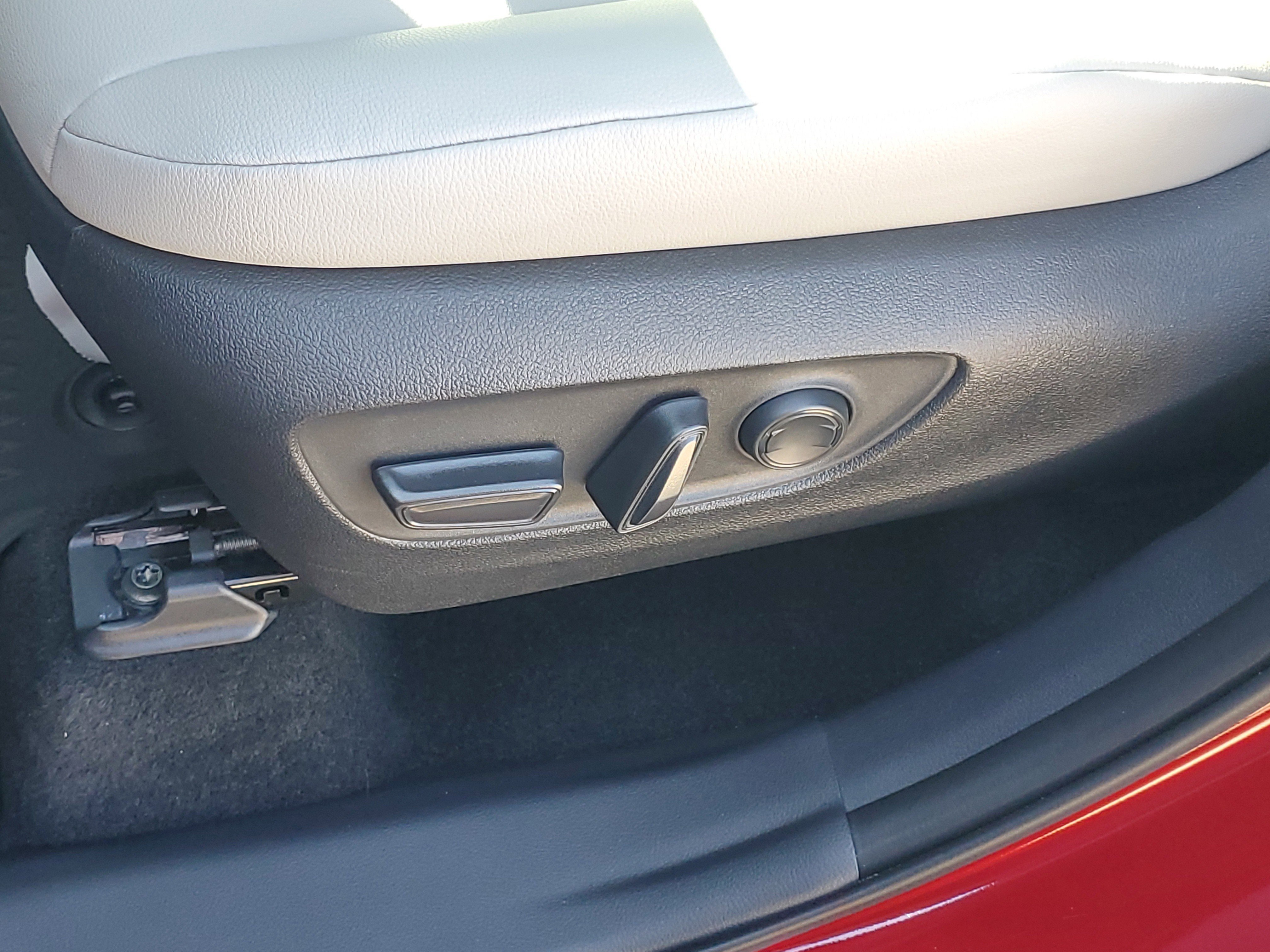 Used 2025 Toyota Grand Highlander FWD image 21
