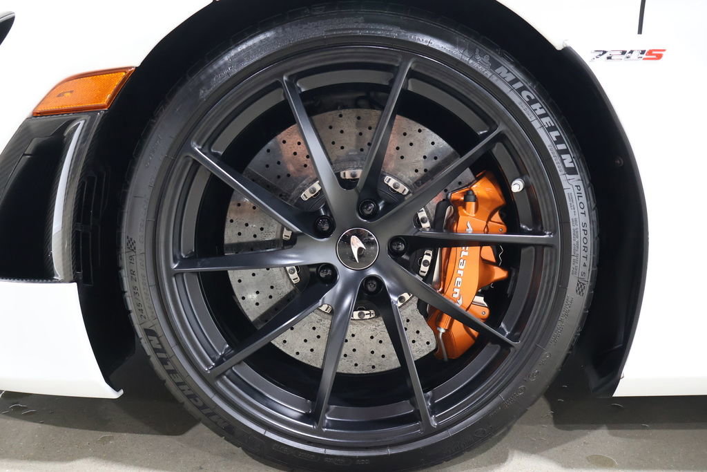 Used 2020 McLaren 720S Spider image 33