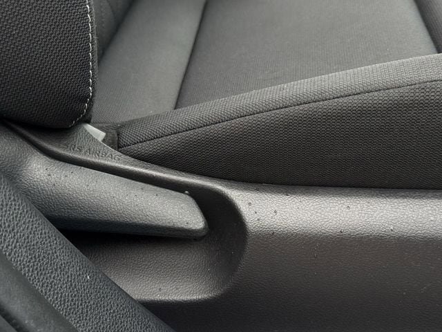 Used 2025 Toyota Corolla LE FWD image 29