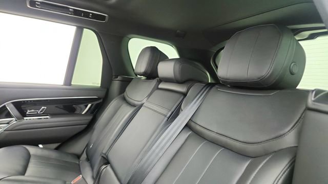 Used 2025 Land Rover Range Rover SE AWD/4WD image 28