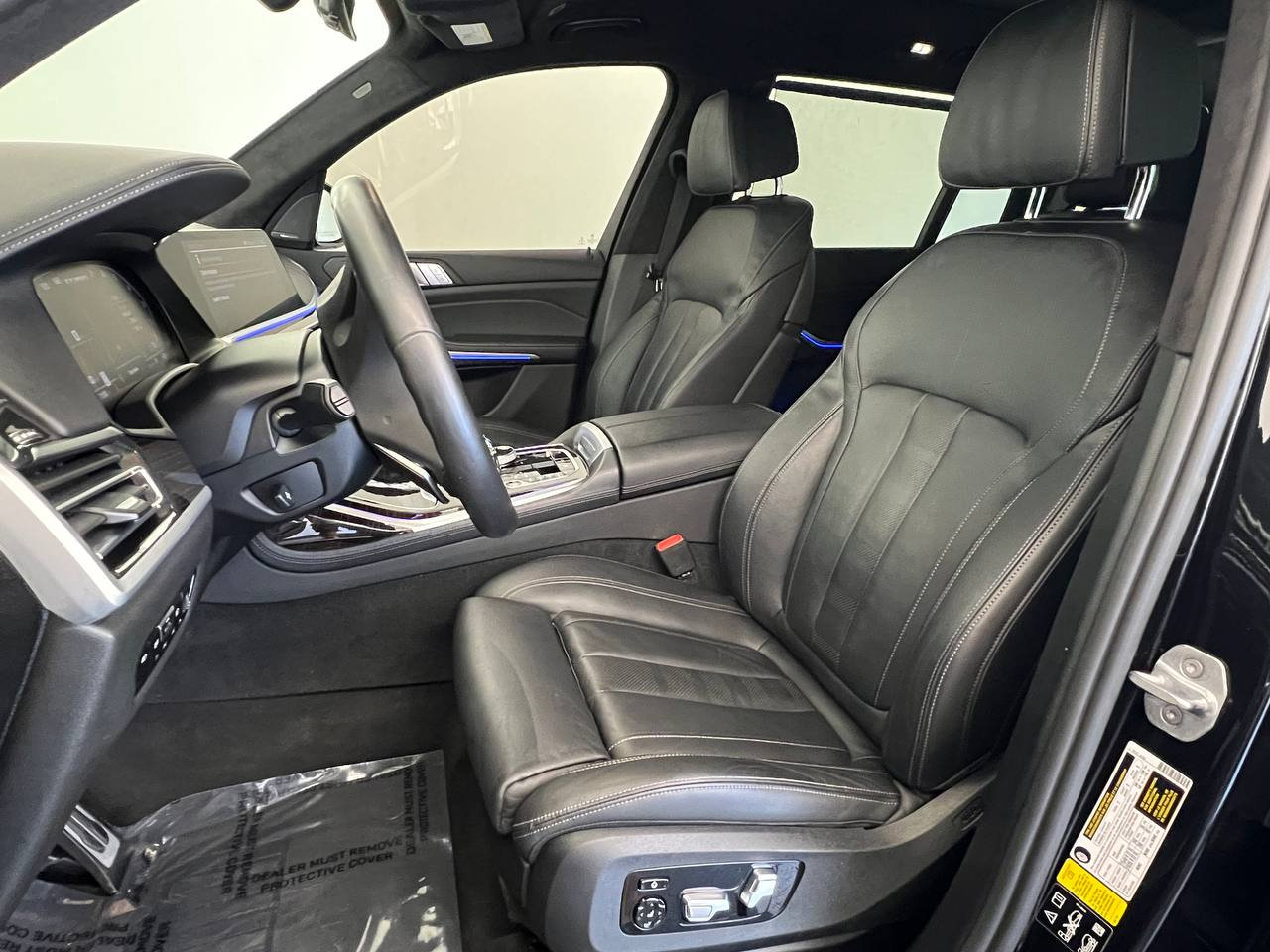 Used 2020 BMW X7 M50i w/ Executive Package image 8