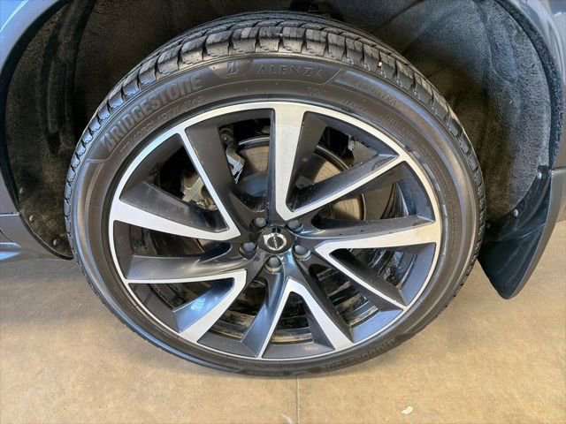 Used 2023 Volvo XC90 B5 Plus w/ Protection Package Premier image 9