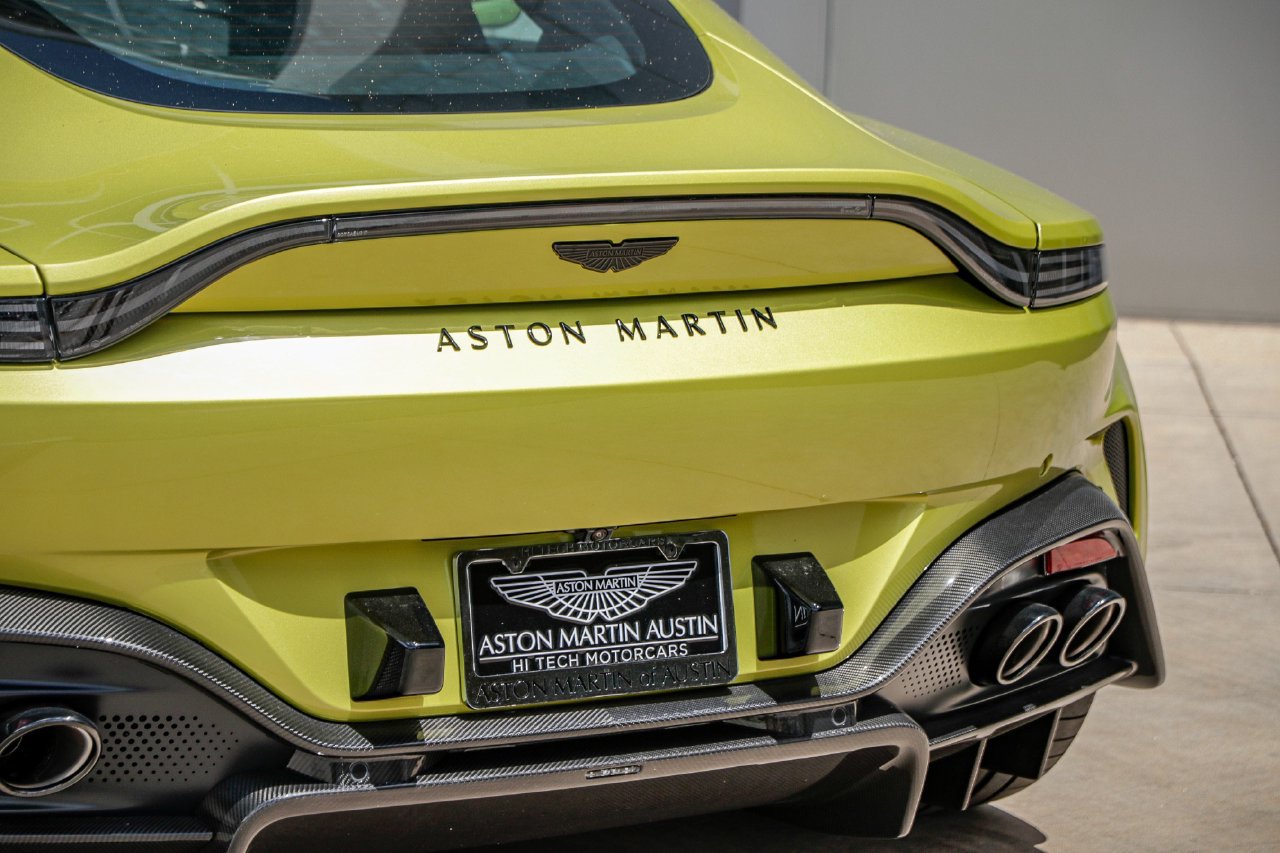 New 2025 Aston Martin V8 Vantage Coupe RWD image 13