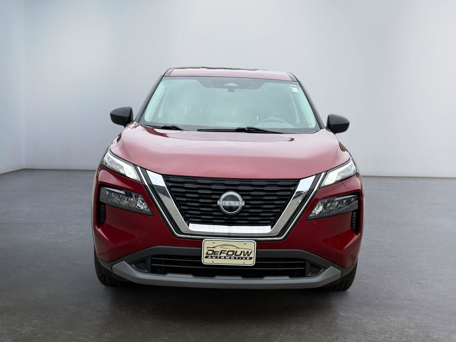 Used 2023 Nissan Rogue S AWD/4WD image 8