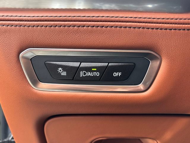 Used 2024 BMW X7 xDrive40i w/ M Sport Package AWD/4WD image 16