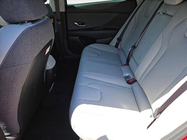 New 2025 Hyundai Elantra Limited image 11