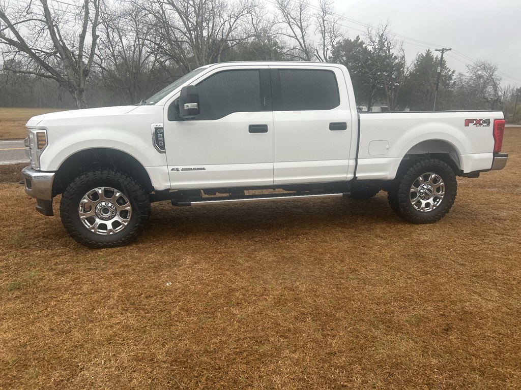 Used 2019 Ford F250 XLT w/ XLT Value Package image 3