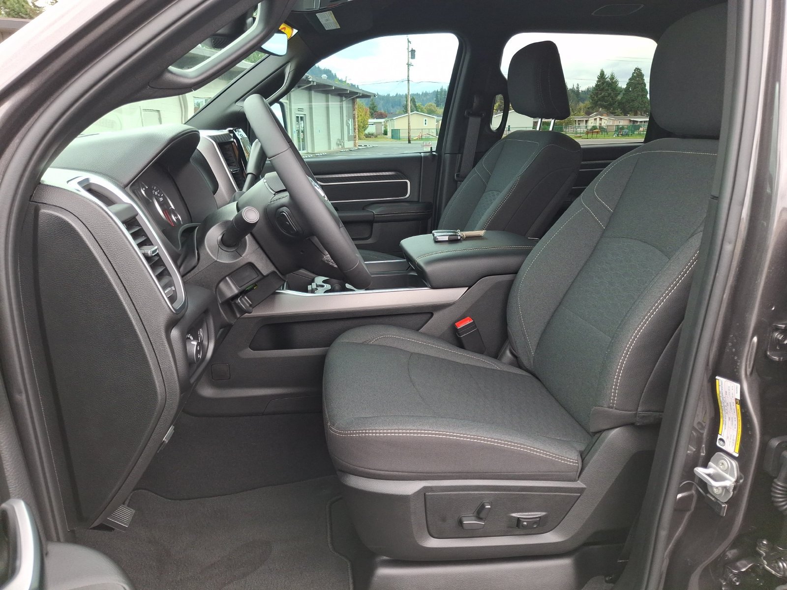 Certified 2026 RAM 3500 Big Horn AWD/4WD image 20