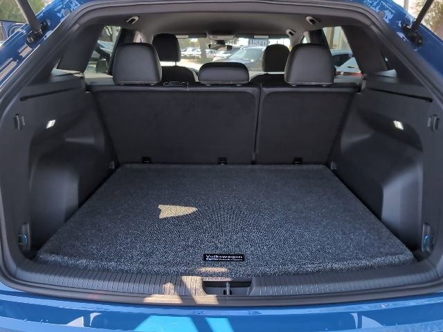 Used 2025 Volkswagen Atlas Cross Sport SE image 25