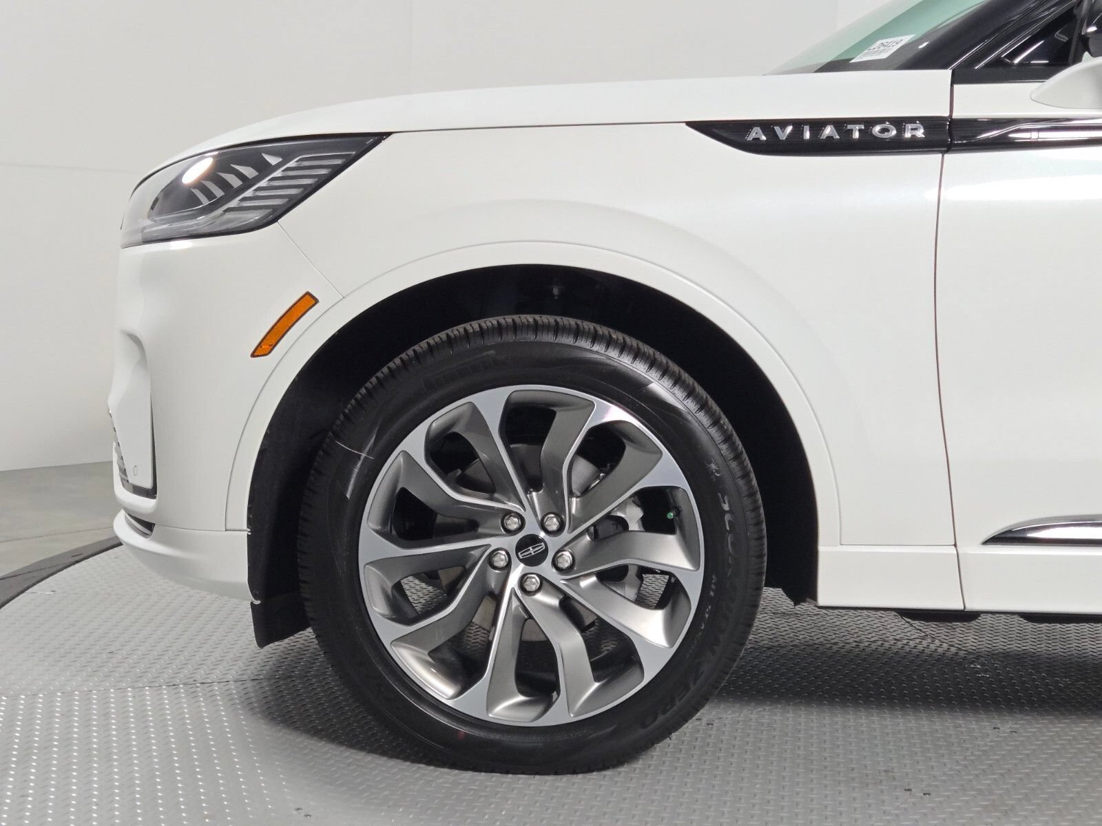 New 2026 Lincoln Aviator AWD image 11