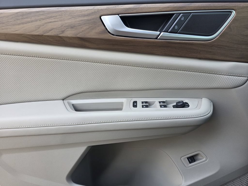 Certified 2026 Volkswagen Atlas SE FWD image 18