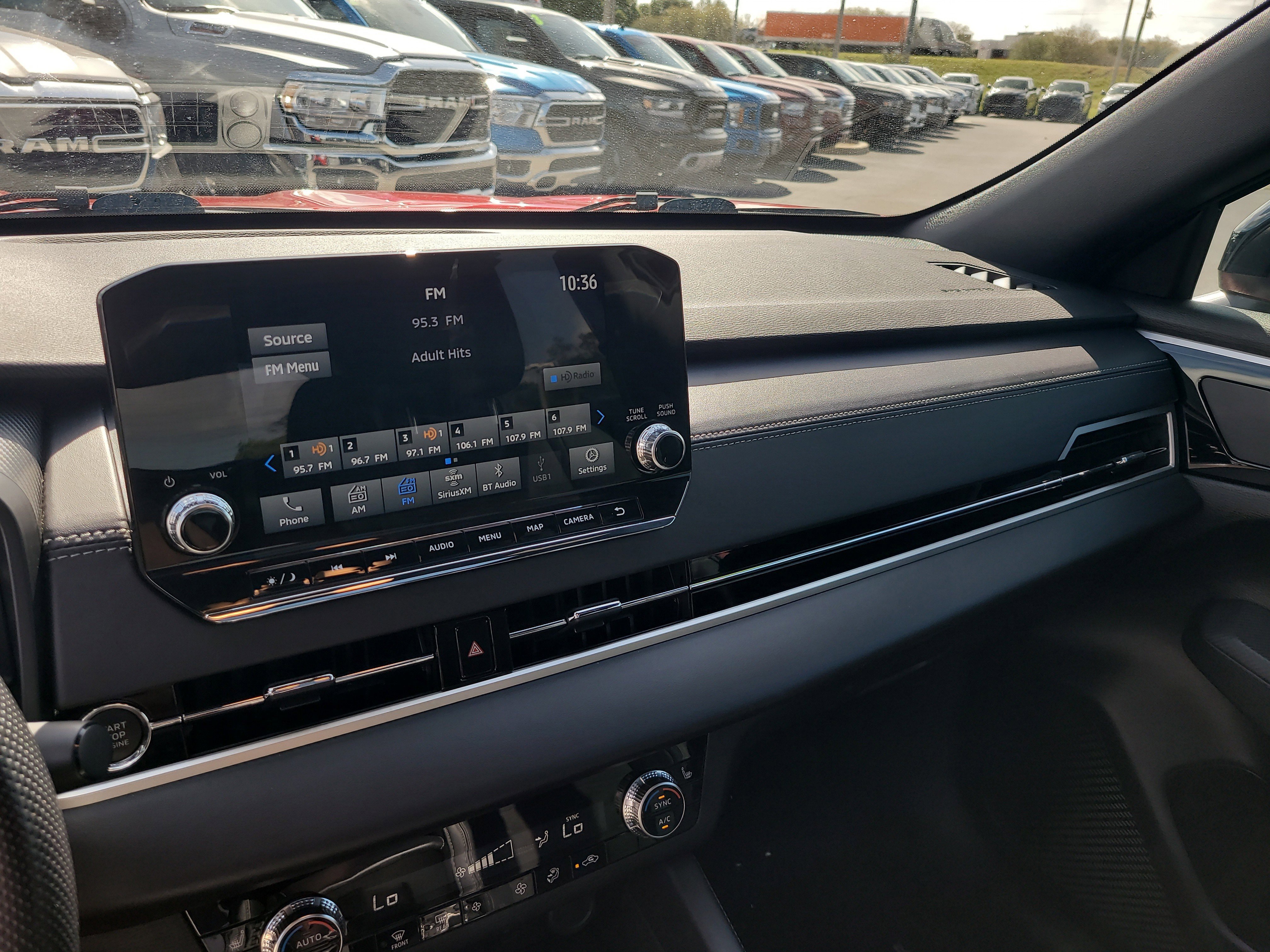 Used 2024 Mitsubishi Outlander SE image 20