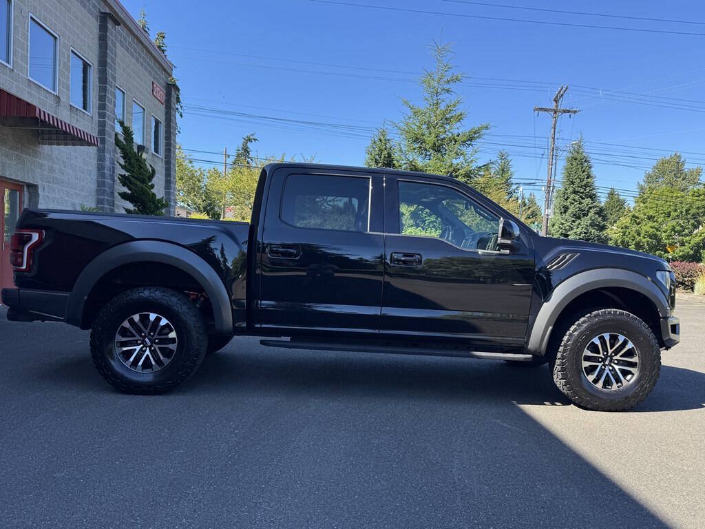 Used 2020 Ford F150 Raptor w/ Equipment Group 802A Luxury AWD/4WD image 3