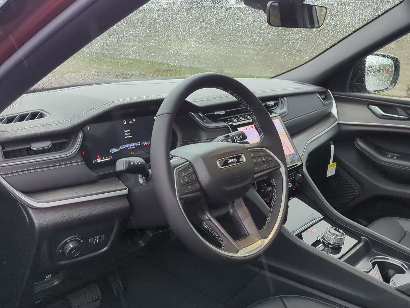 New 2025 Jeep Grand Cherokee Limited image 12