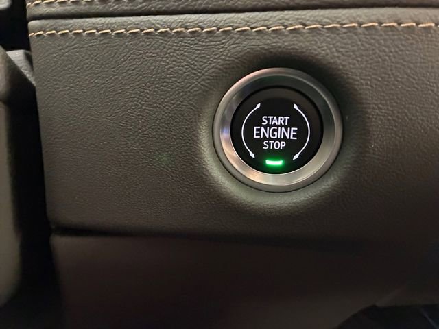 Used 2025 Cadillac Escalade ESV Premium Luxury w/ Touring Package image 24