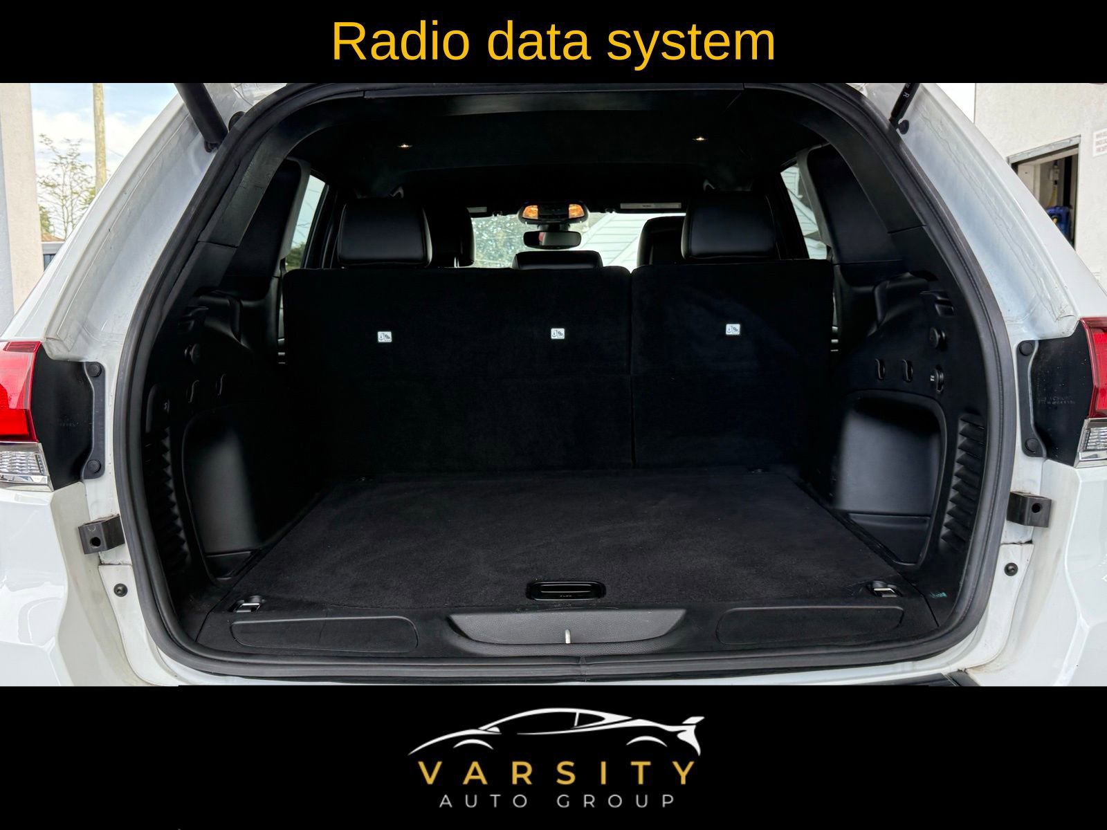 Used 2022 Jeep Grand Cherokee Laredo X image 11