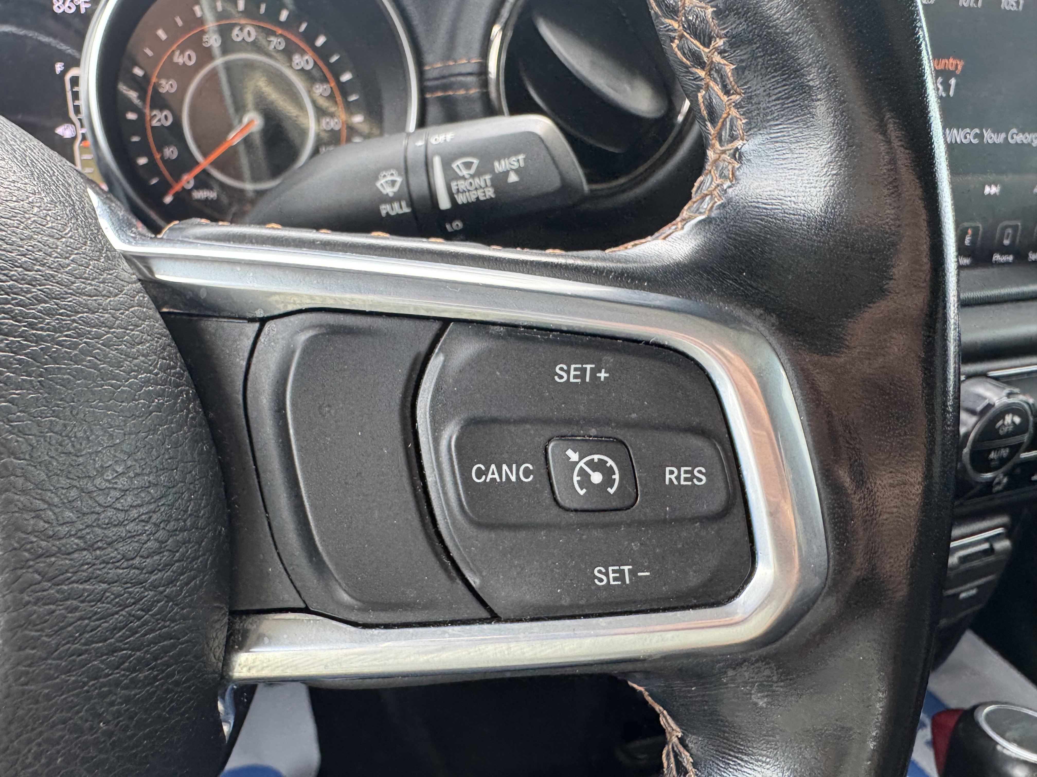 Used 2021 Jeep Gladiator Overland image 11