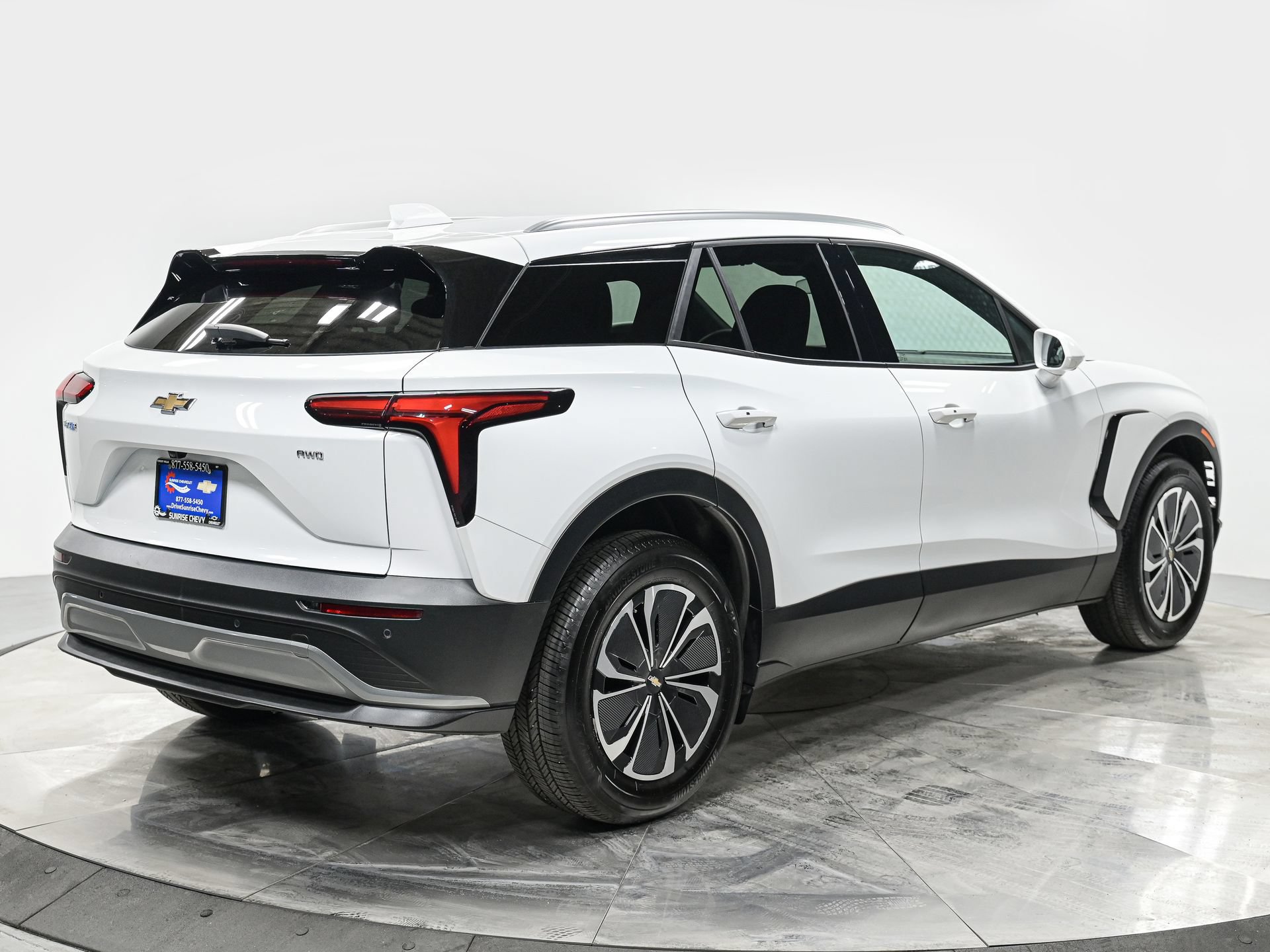 Used 2024 Chevrolet Blazer EV LT AWD/4WD image 6