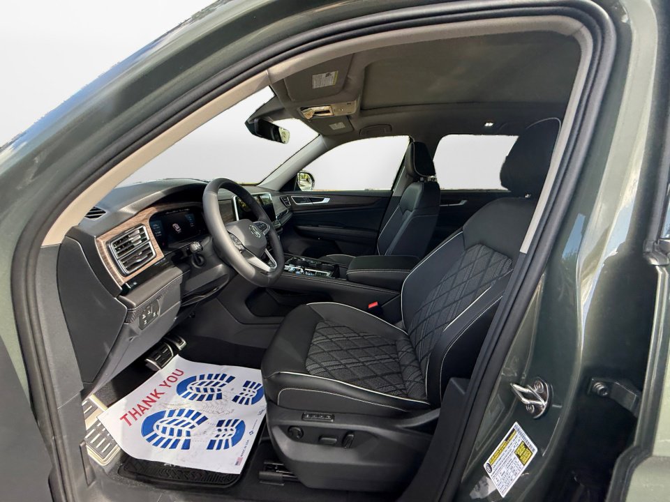 New 2026 Volkswagen Atlas SEL Premium R-Line image 9