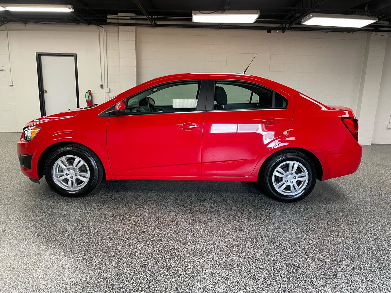 Used 2014 Chevrolet Sonic LT image 8