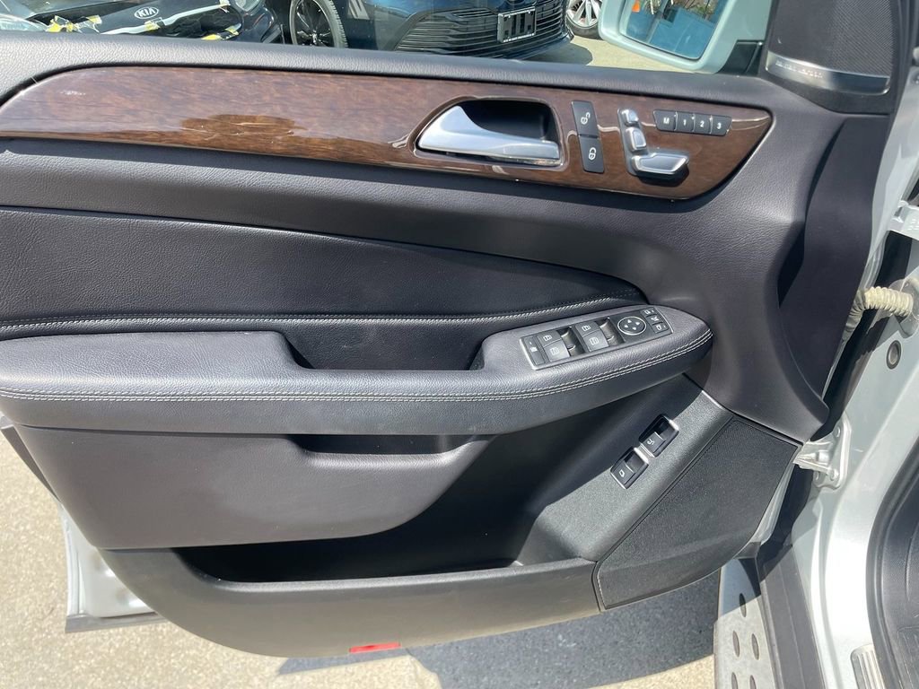 Used 2017 Mercedes-Benz GLS 450 4MATIC image 11