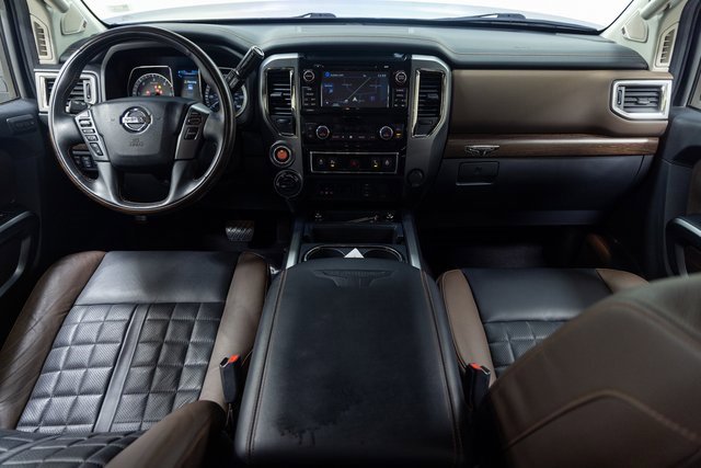 Used 2017 Nissan Titan Platinum Reserve image 18