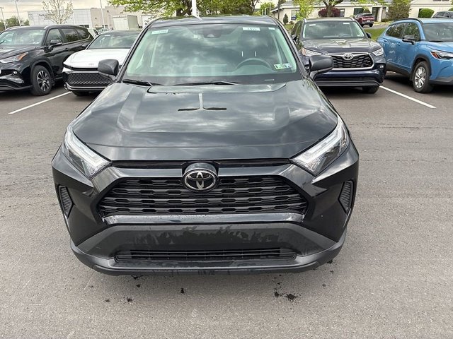 Certified 2025 Toyota RAV4 LE AWD/4WD image 17