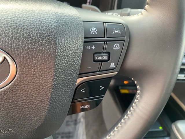 Used 2025 Toyota Camry SE FWD image 19