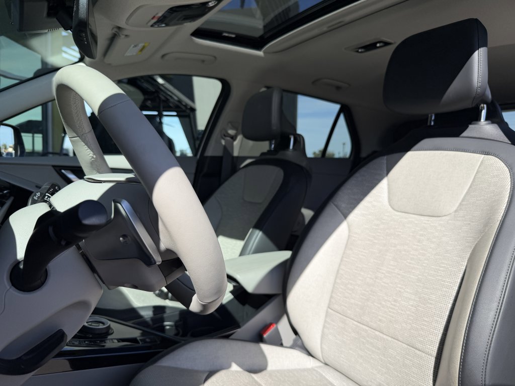 Used 2024 Kia Niro Wave w/ Wave Preserve Package image 32