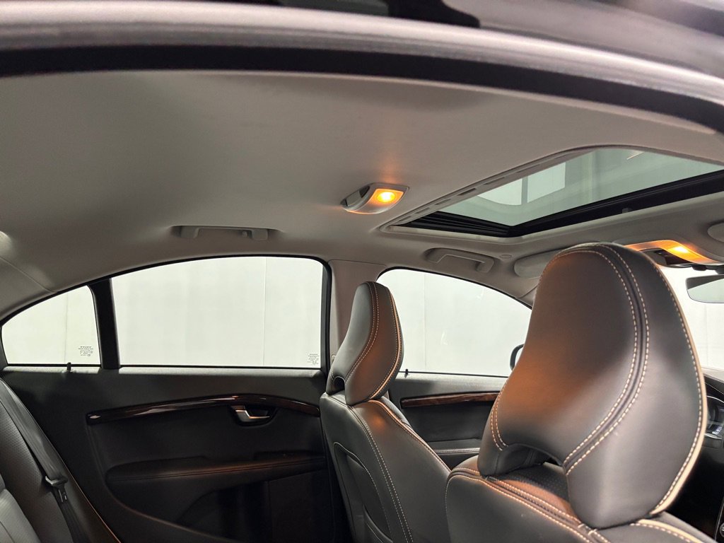 Used 2016 Volvo S80 T5 w/ Inscription Package image 27
