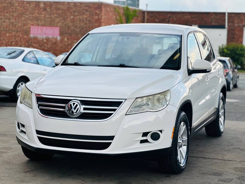 Used 2009 Volkswagen Tiguan S FWD image 3
