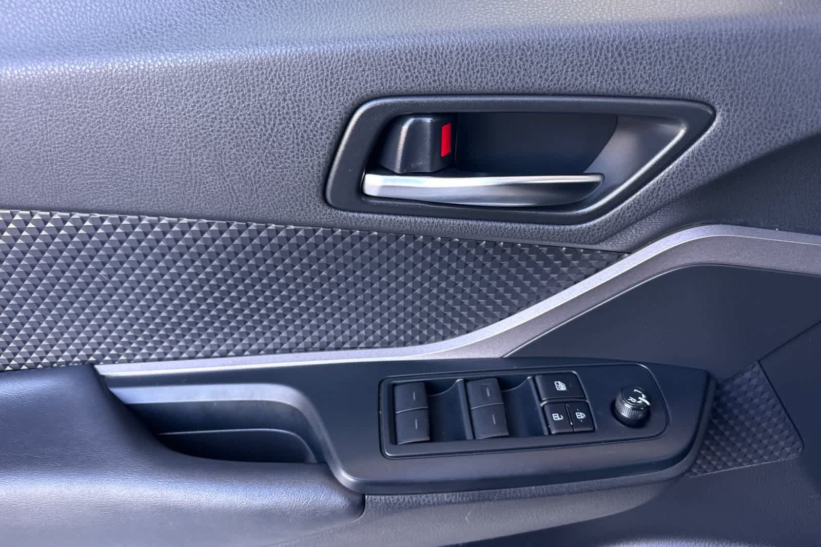 Certified 2020 Toyota C-HR LE FWD image 12