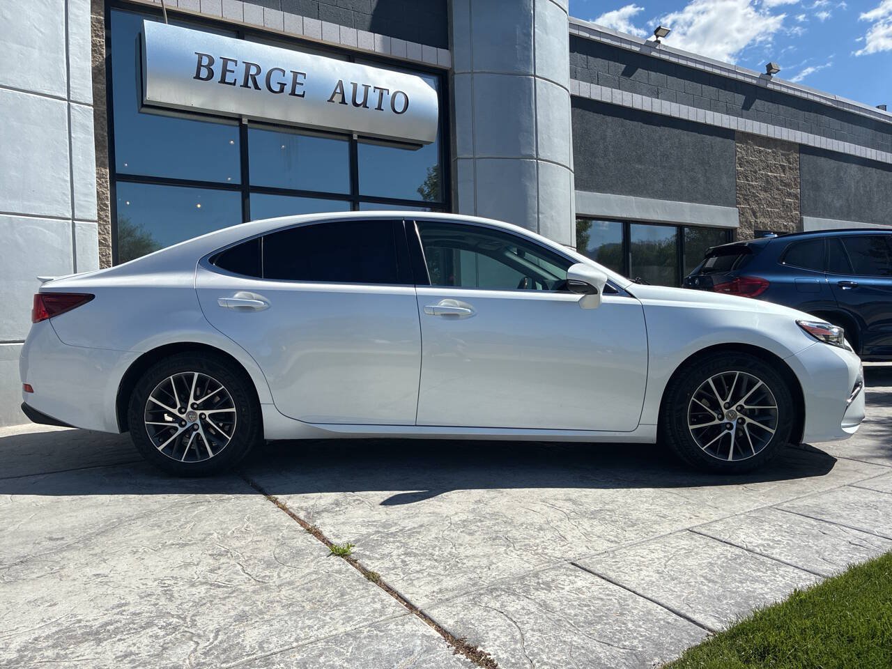 Used 2017 Lexus ES 350 FWD image 6