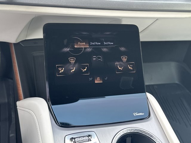 New 2026 Cadillac Vistiq Luxury w/ LPO, Floor Liner Package image 19
